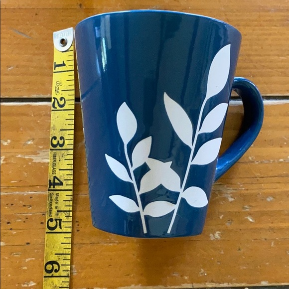 Gorgeous ceramic teapot & 2 cups new w/ 1 dot - Picture 2 of 11